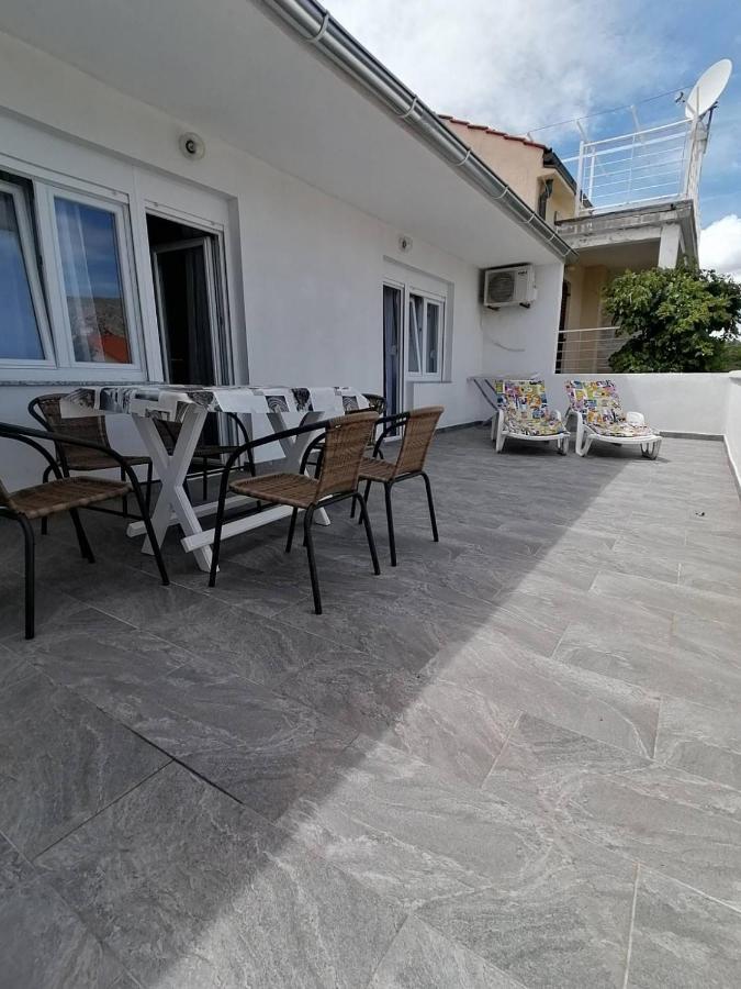 Rose 3 Apartment Baska  Exterior photo