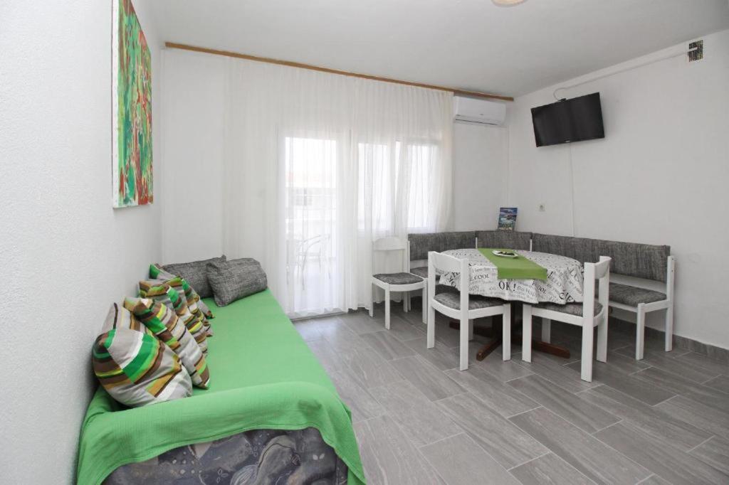 Rose 3 Apartment Baska  Exterior photo